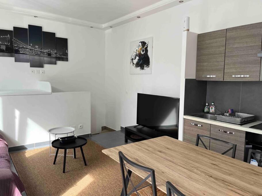Ferienwohnung Le Luxembourg Villeurbanne Exterior foto